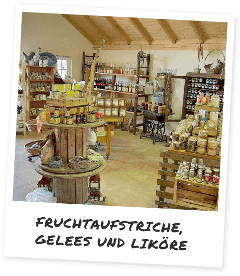 Gesamtaufnahme unseres Hofladens - Fruchtaufstriche, Gelees und Liköre